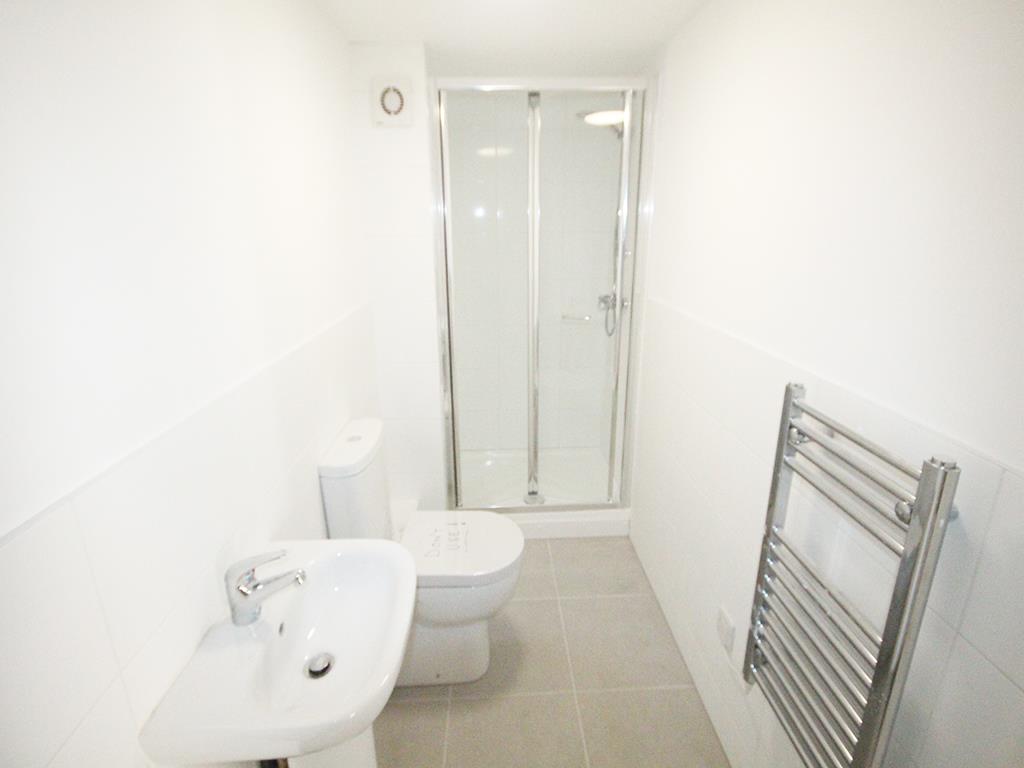 2 bedroom apartment To Let in Earby - IMG_5431.jpg